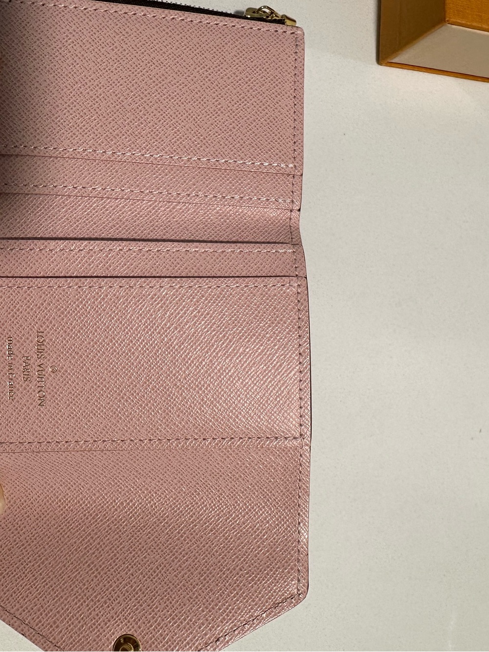 Louis Vuitton Zoé Wallet - Picture 5 of 16